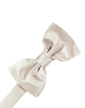 Load image into Gallery viewer, Cardi Pre-Tied Angel Luxury Satin Bow Tie